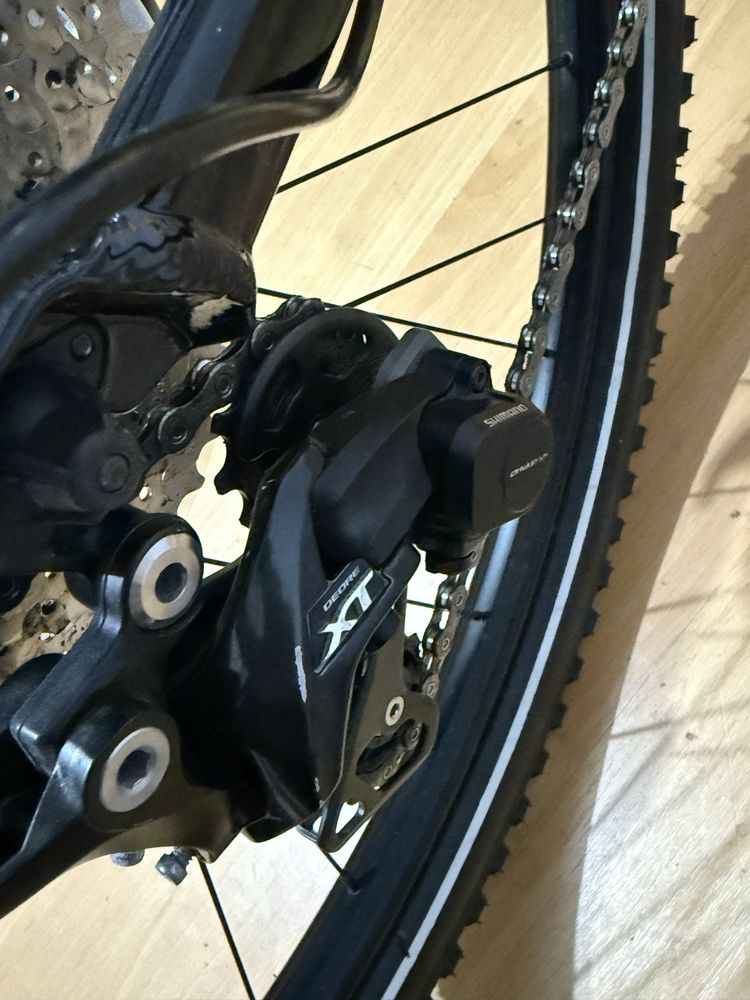 Cannondale CA NOUA  cadru XL schimbatoare XT furca rock Shox