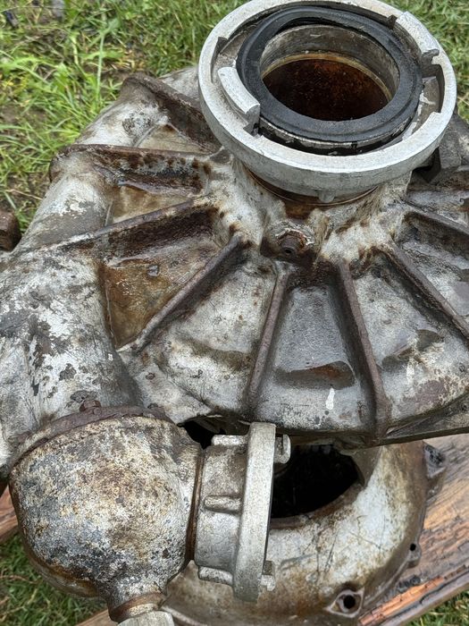 Pompă de apă PTO pentru tractor – fontă masivă, profesională