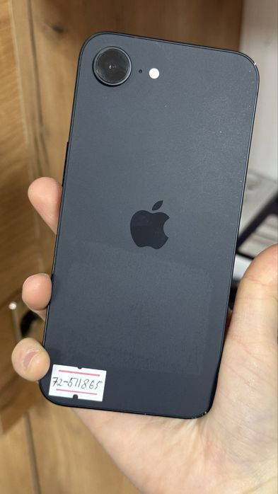 iPhone 16e 256GB/100%