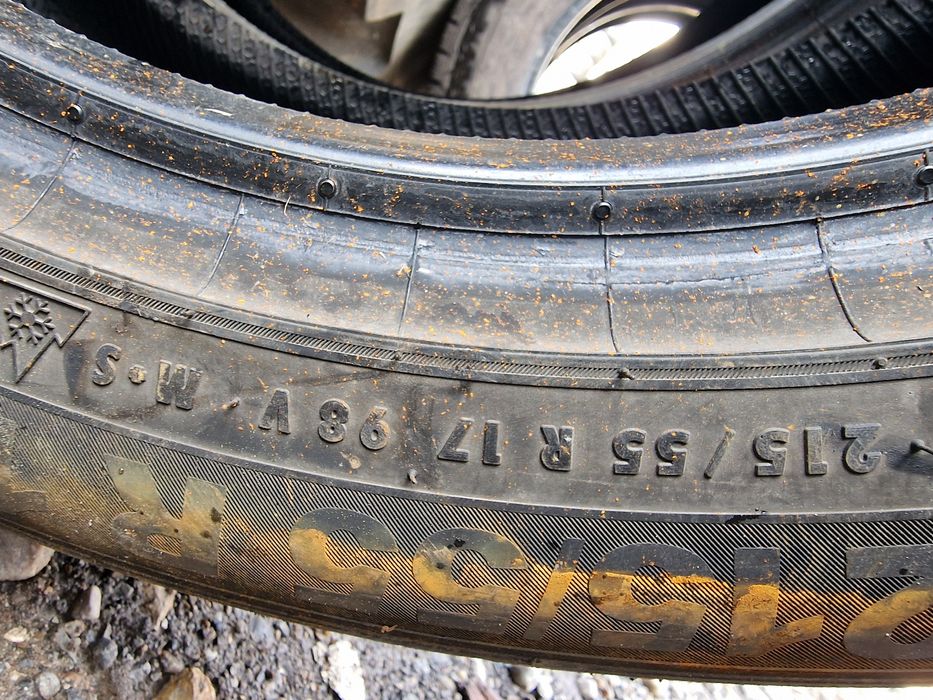 Anvelope 215/55R17 marca Semperit, M +S, DOT 2022,7 mm