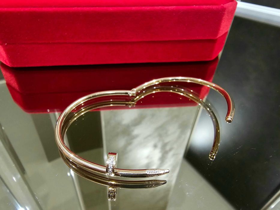 CARTIER Nail Juste un Clou Small Thin Rose Gold Diamonds Гривна Пирон