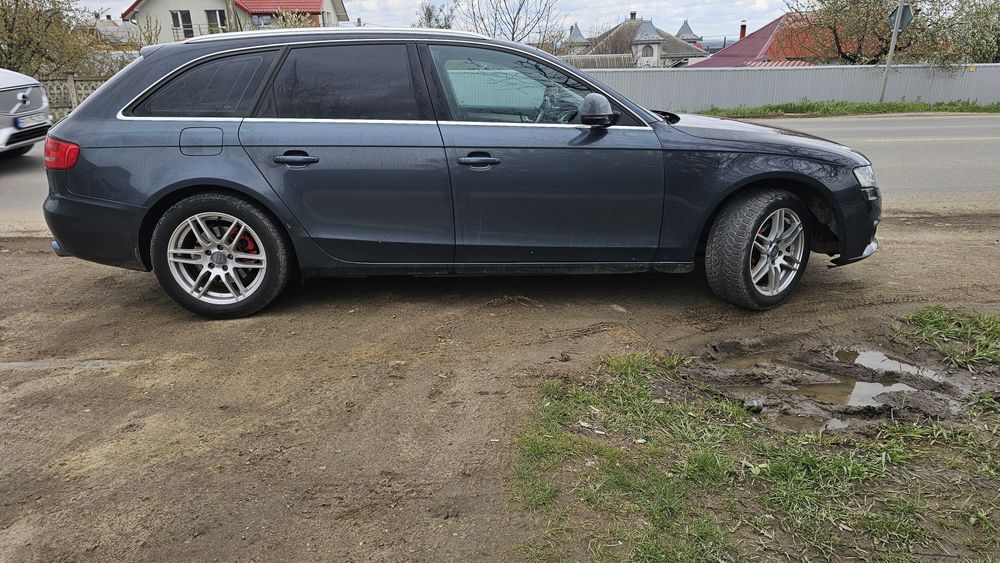 Audi A4 anul 2009