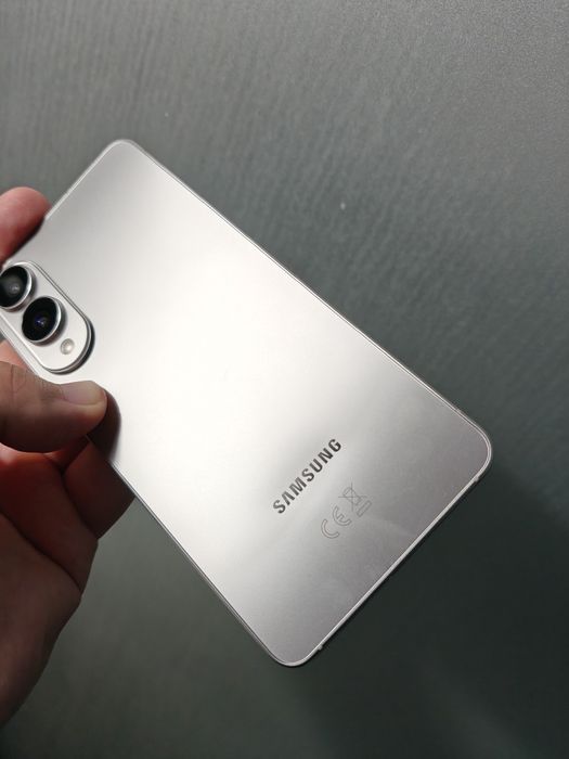 Samsung Galaxy S25 Edge Siver 256&12 NOU