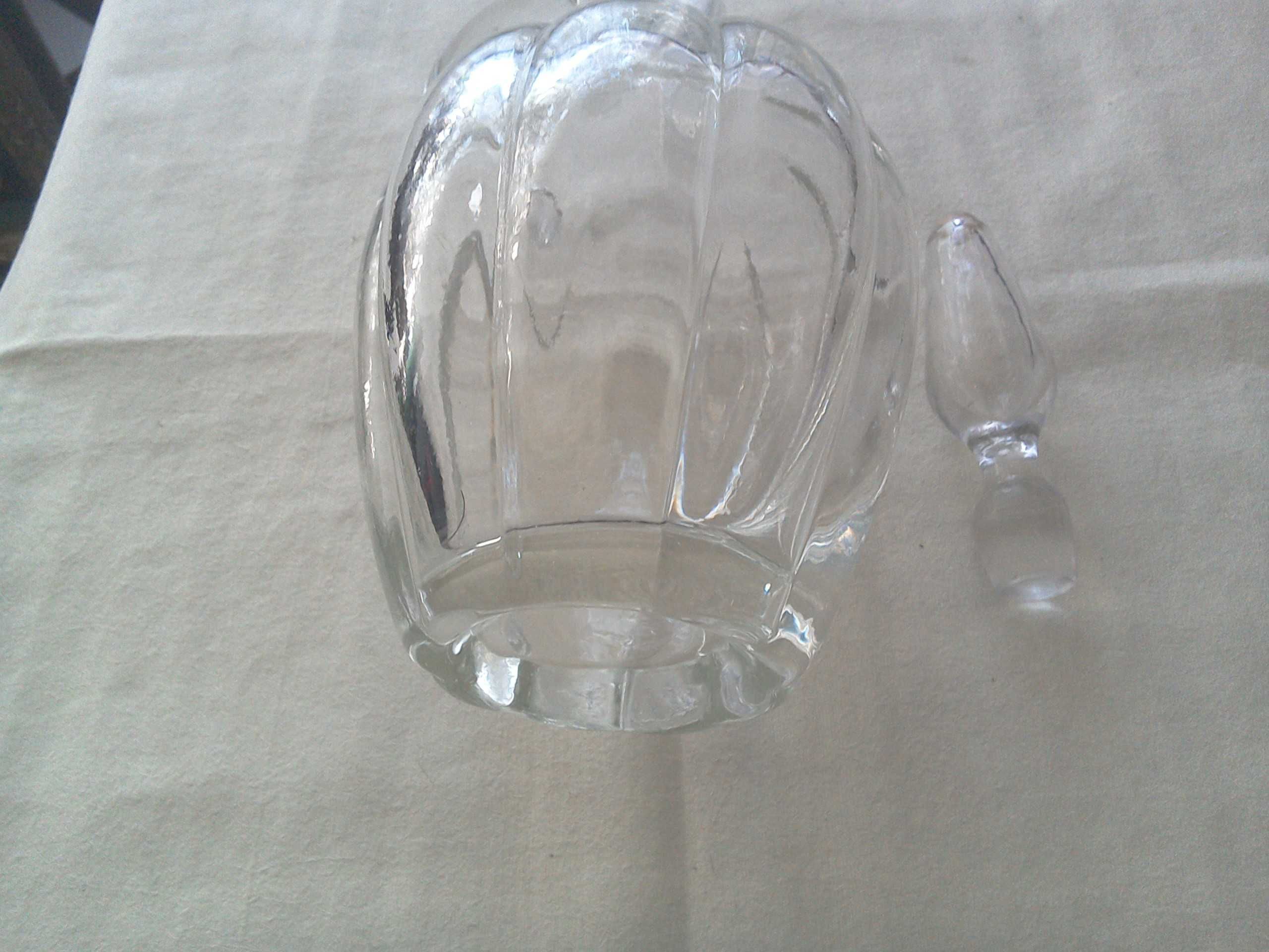 Sticlă decantor, veche, cristal, lobată, 550 ml., 24 cm cu dop