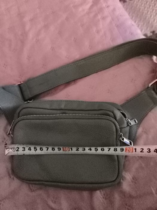 Geantă tip borsetă din piele naturala