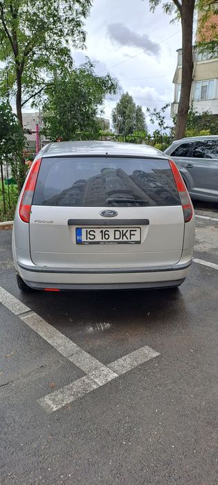 Vând Ford focus 2 1.6
