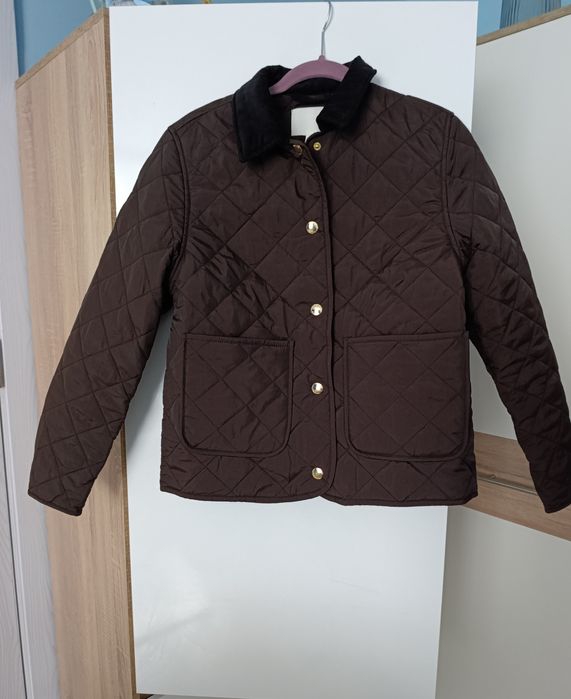 Капитонирано яке H&M