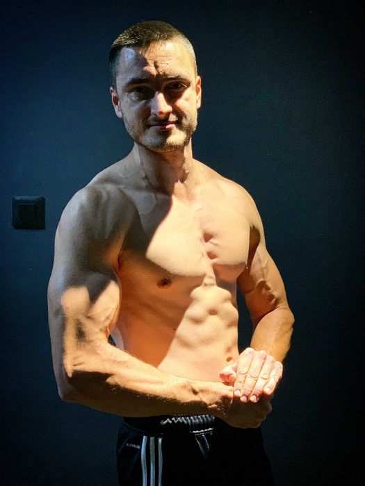 Antrenor fitness online/Plan antrenament/Plan alimentar/Suplimente