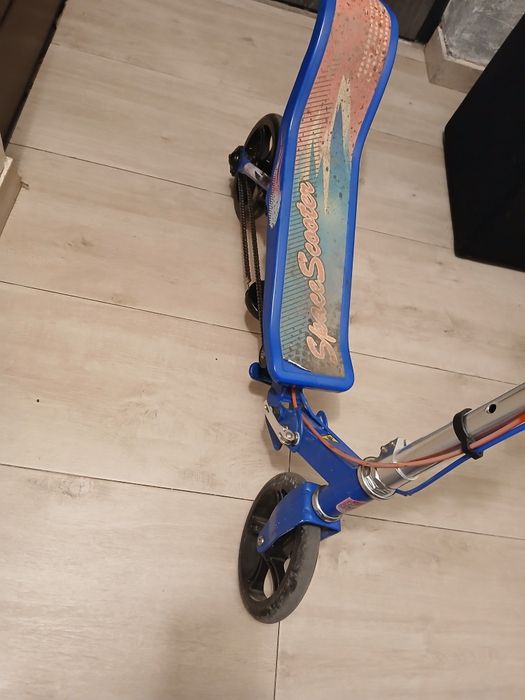 Vând trotineta space scooter