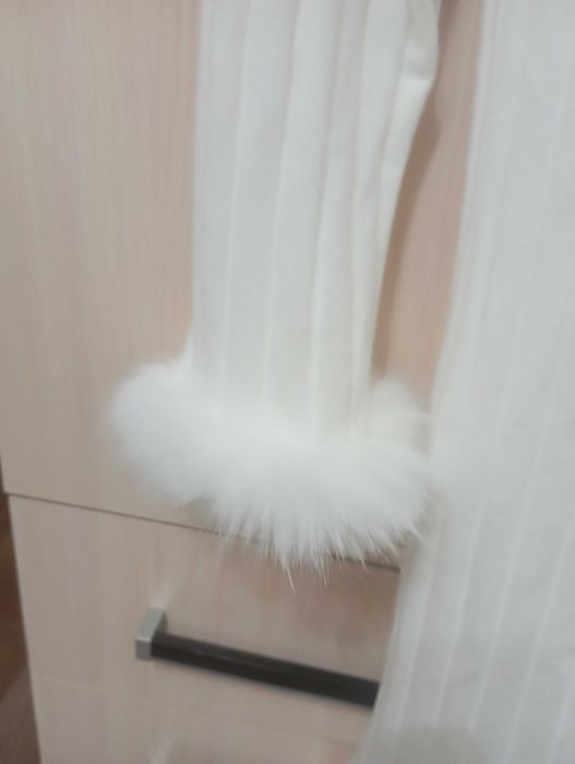 Платье нарядное на девочку 13-14 лет