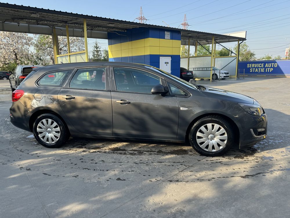 Vand Opel Astra j 1.7 cdti  2013 !!!