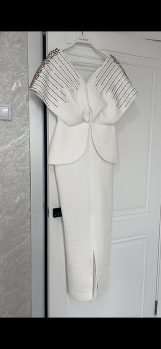 Платье нарядное очень красивое