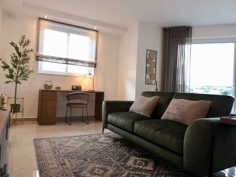 Дава се под наем Двустаен апартамент в София, Център - 65 кв.м за 612 € - Снимка #1