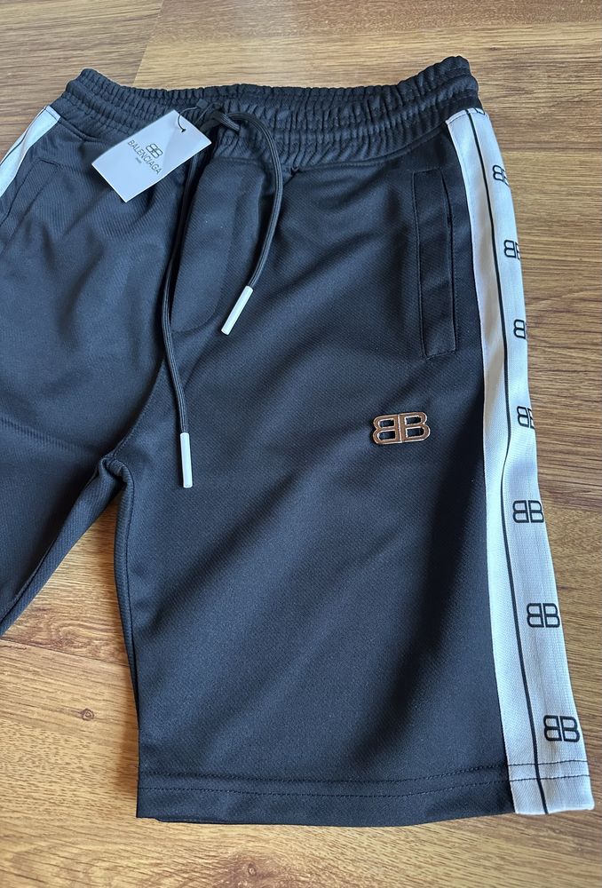 Мъжки,черни къси панталонки Balenciaga с метално лого