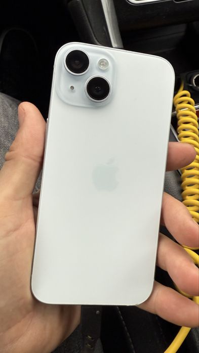 Iphone 15 pentru pisee de schimb