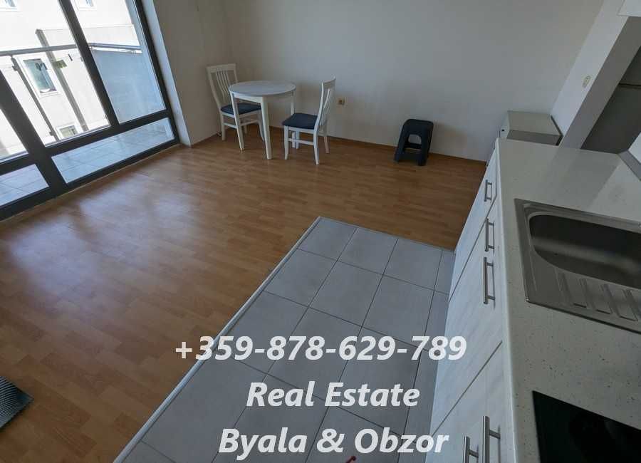Продава се Едностаен апартамент в Бяла - 36 кв.м за 1070 €/кв.м - Снимка #2