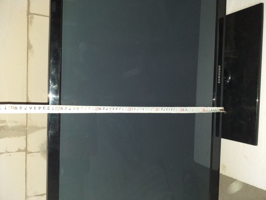 Tv Samsung, se vinde defectă o piesă