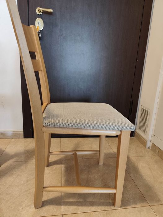 Маса и 6 стола цвят дъб