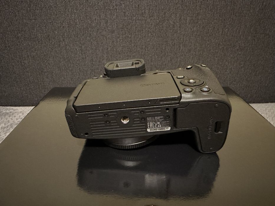 Canon EOS  RP Mirrorless