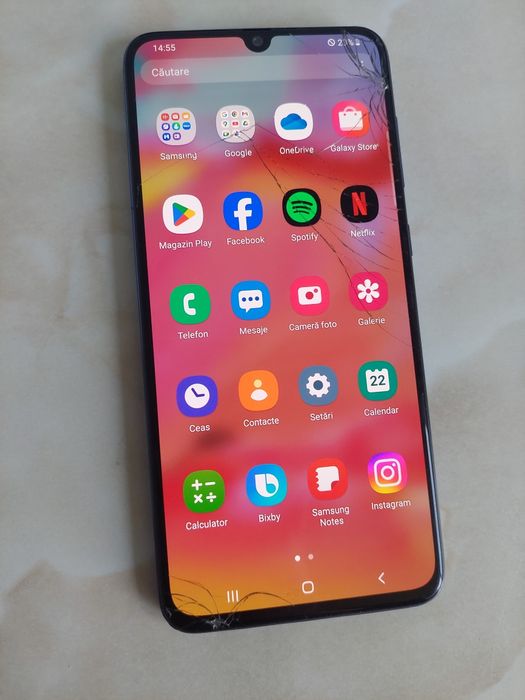Vând Samsung Galaxy A70 [sticla spartă dar perfect funcțional] //poze