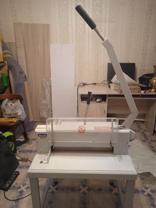 Резак гельотина продается