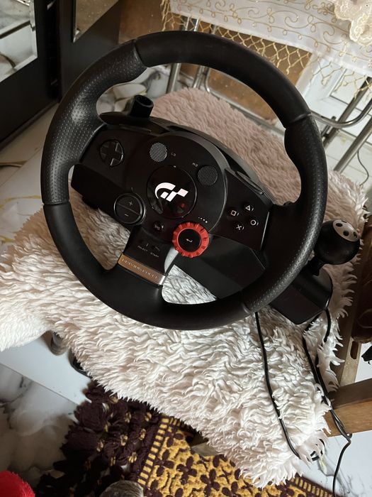 Vand volan logitech driving force