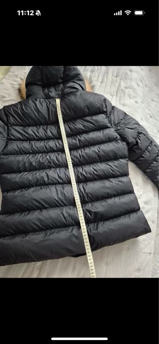 Geacă Moncler măsura 38 cumparată de pe Vinted. Geaca este impecabilă.