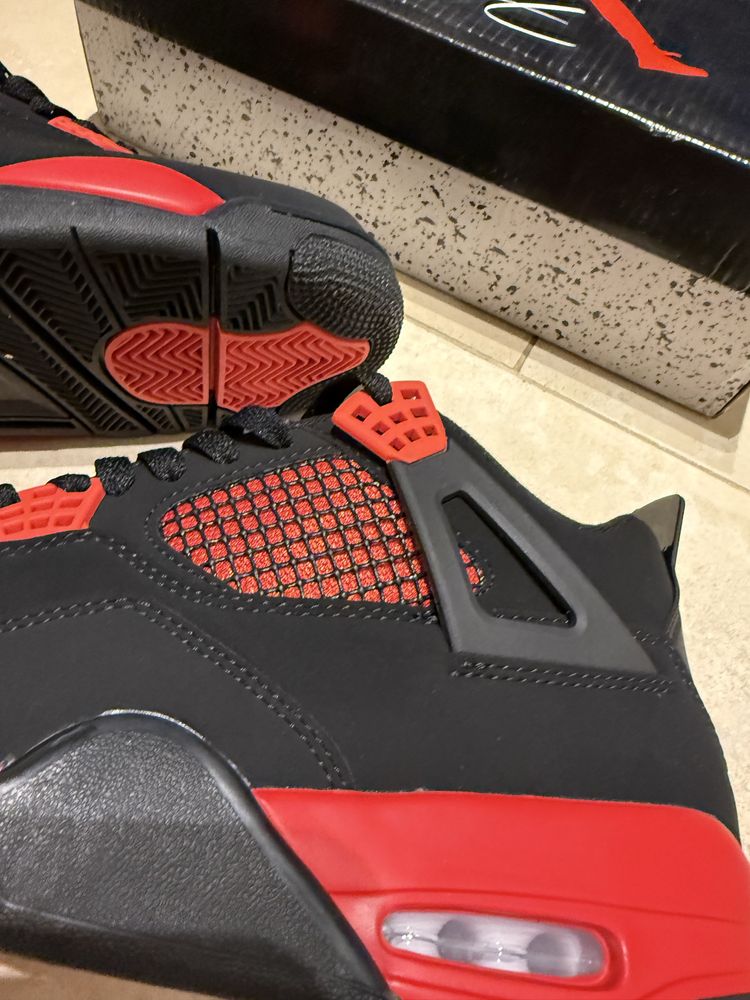 Jordan 4 Red Thunder / 2025