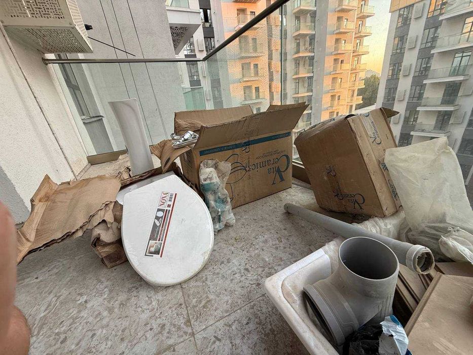 Срочно, все новое! Набор - Унитаз, раковина, поддон под душ,