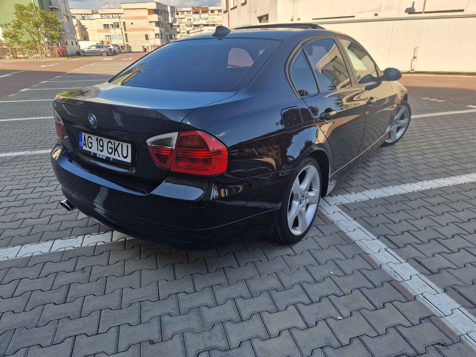 Bmw seria 3 E 90 Diesel /Trapa/Piele/Navi Mare