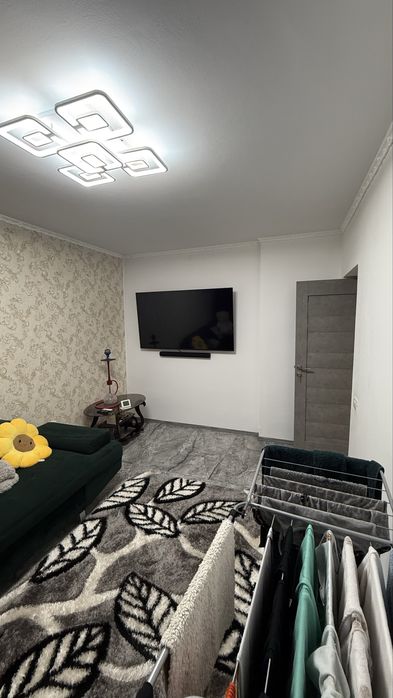Vand apartament complet mobilat