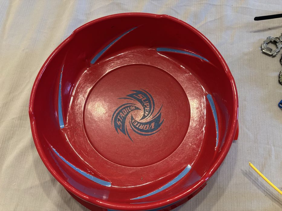 Колекция Бей Блейд и Надо и др.