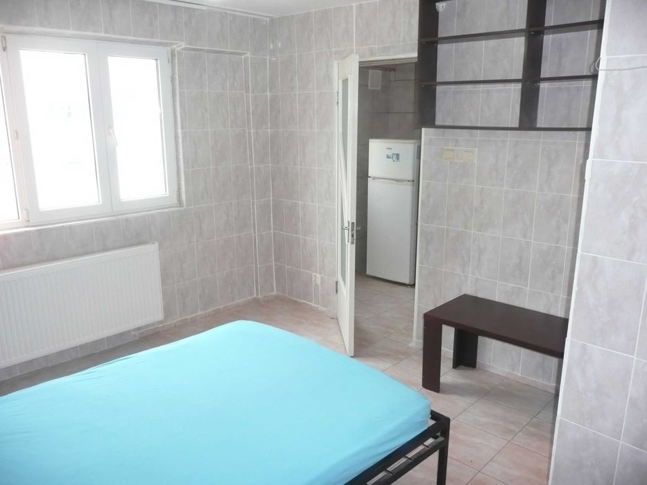 Proprietar inchiriez garsoniera , Doamna Ghica Luntrei,      300 euro