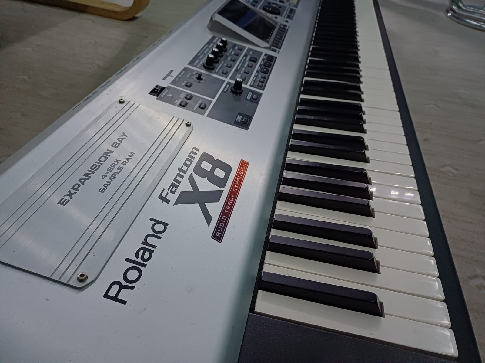 Roland Fanthom X8