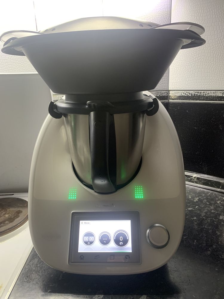 Продам Thermomix 5