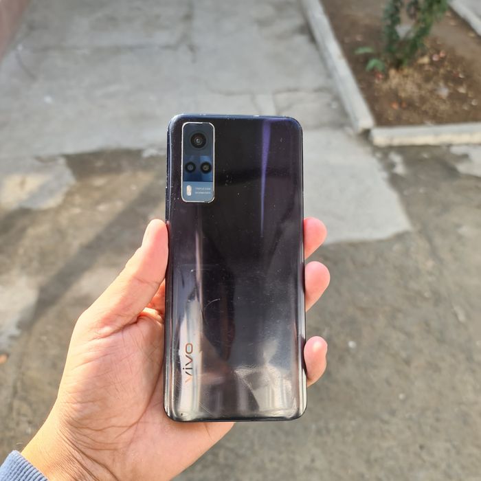 Vivo Y31 sotiladi 128Gb