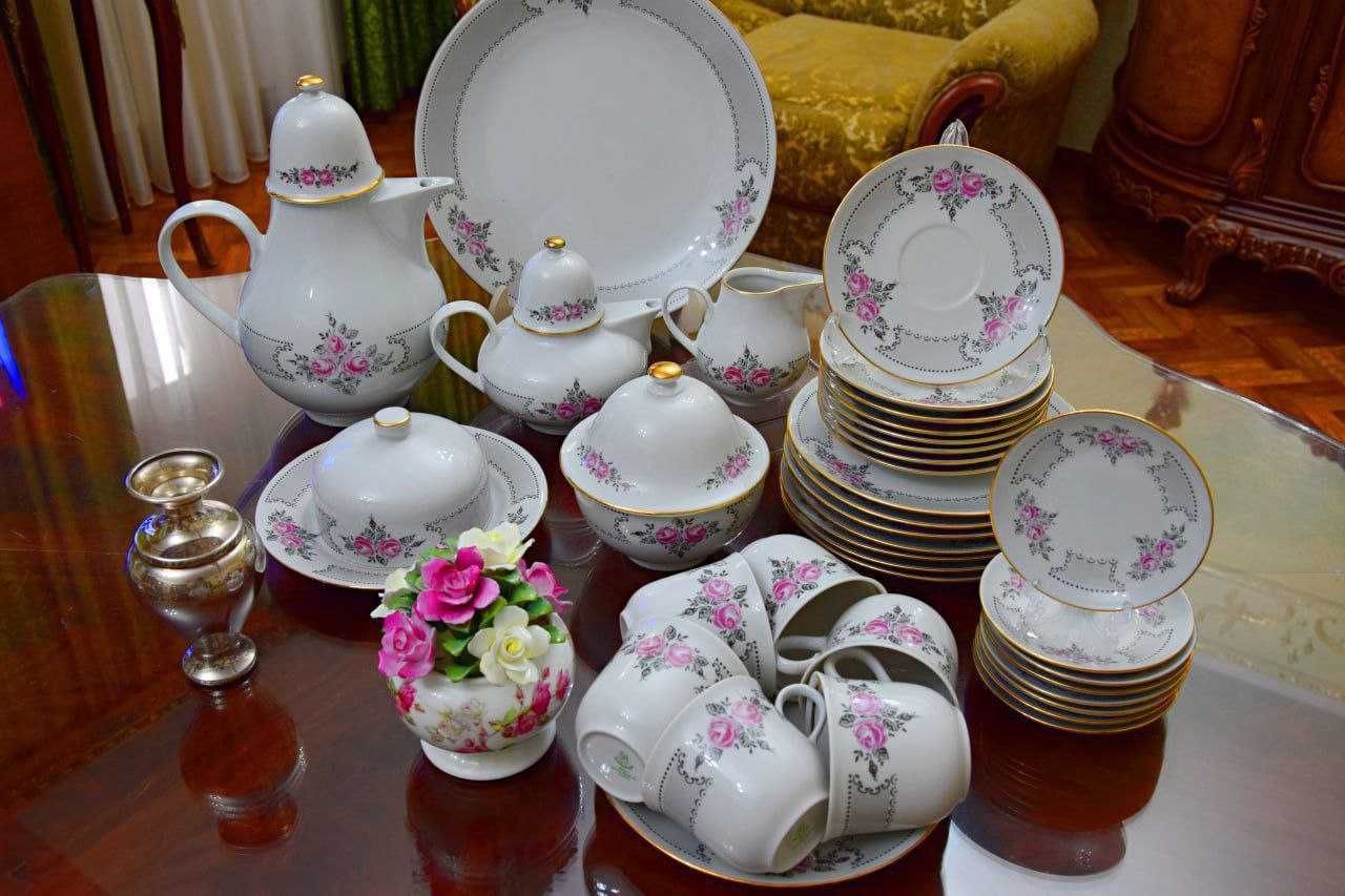 Шикарный старинный немецкий фарфоровый сервиз "Ильменау".
