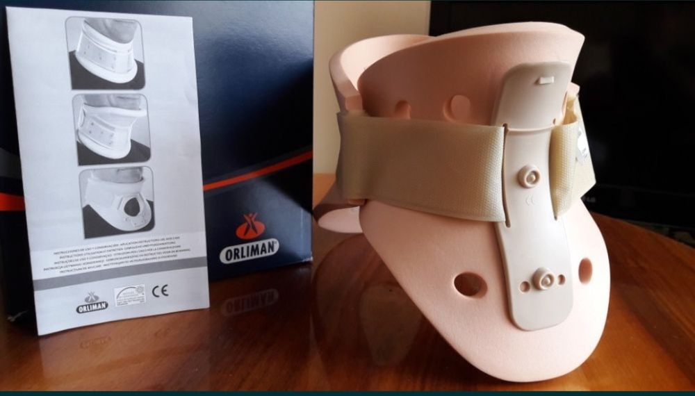 Guler cervical rigid cu orificiu traheal !
