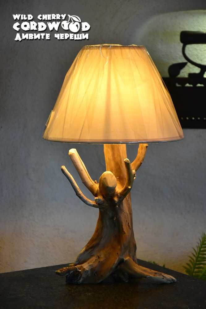 Настолна лампа (абажур) от корен