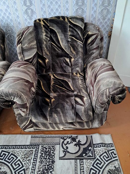 Отдам два кресла