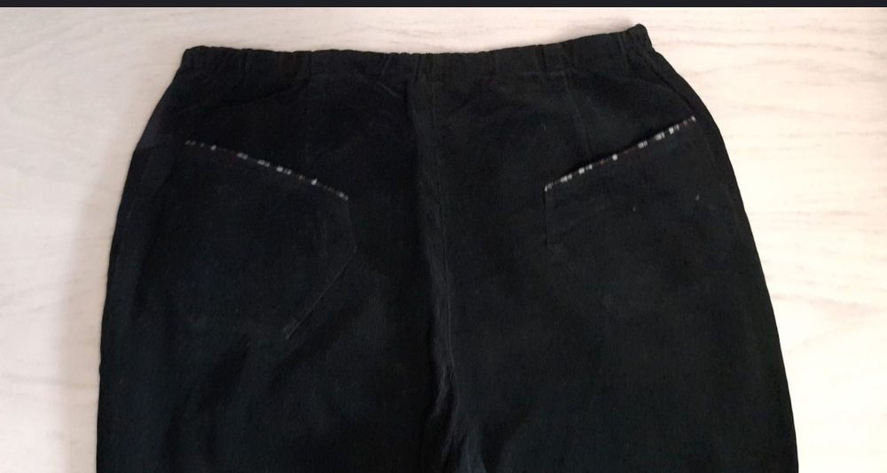 Pantaloni tip raiat pt sarcina
