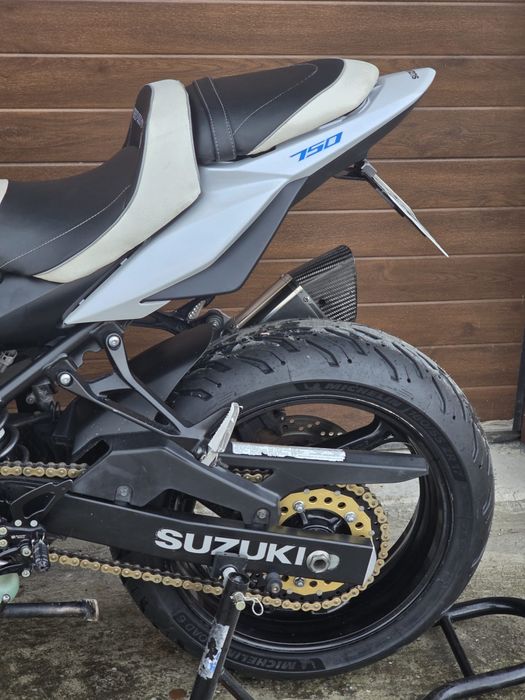 Suzuki Gsr 750 - A2(Yoshimura-Black&White)