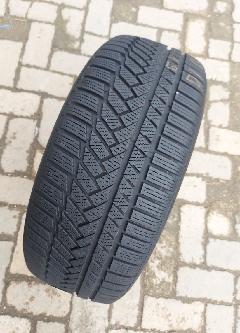 O bucată 245/45 R19 M+S iarnă - una Gislaved Michelin Continental