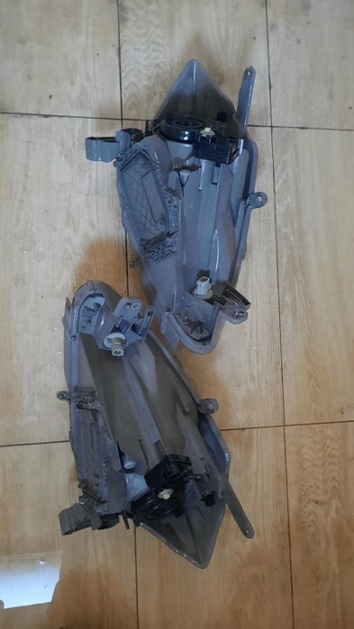 Daihatsu Siron - оригинални фарове