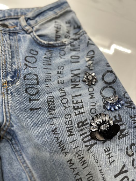 ZARA дънки с декоративни камъни и мъниста