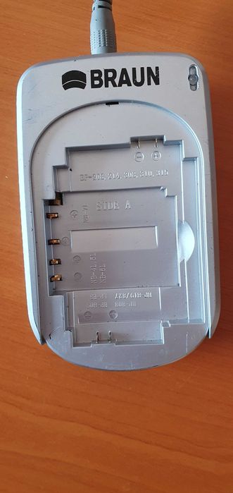 Зарядно за батерии BRAUN