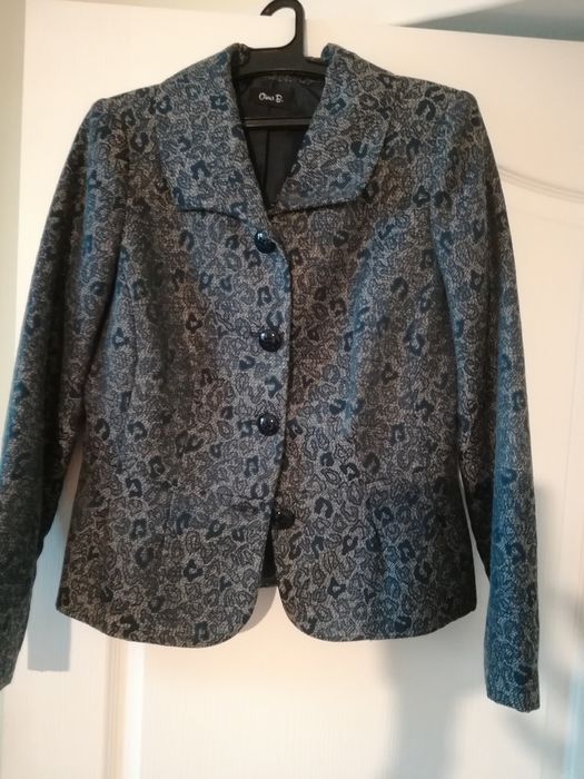 Vând scurtă damă nouă măr. 40-42