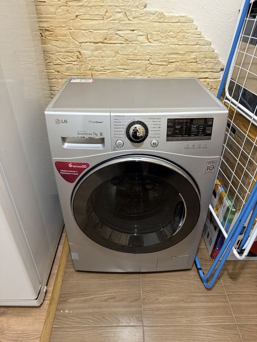 Продам стиральную машину LG