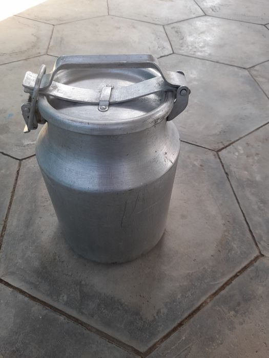 Продам бидон алюминевый