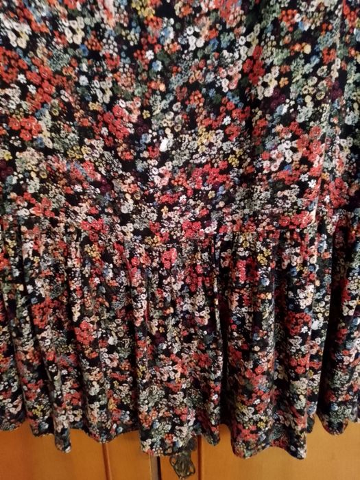 Rochita de vara, Zara